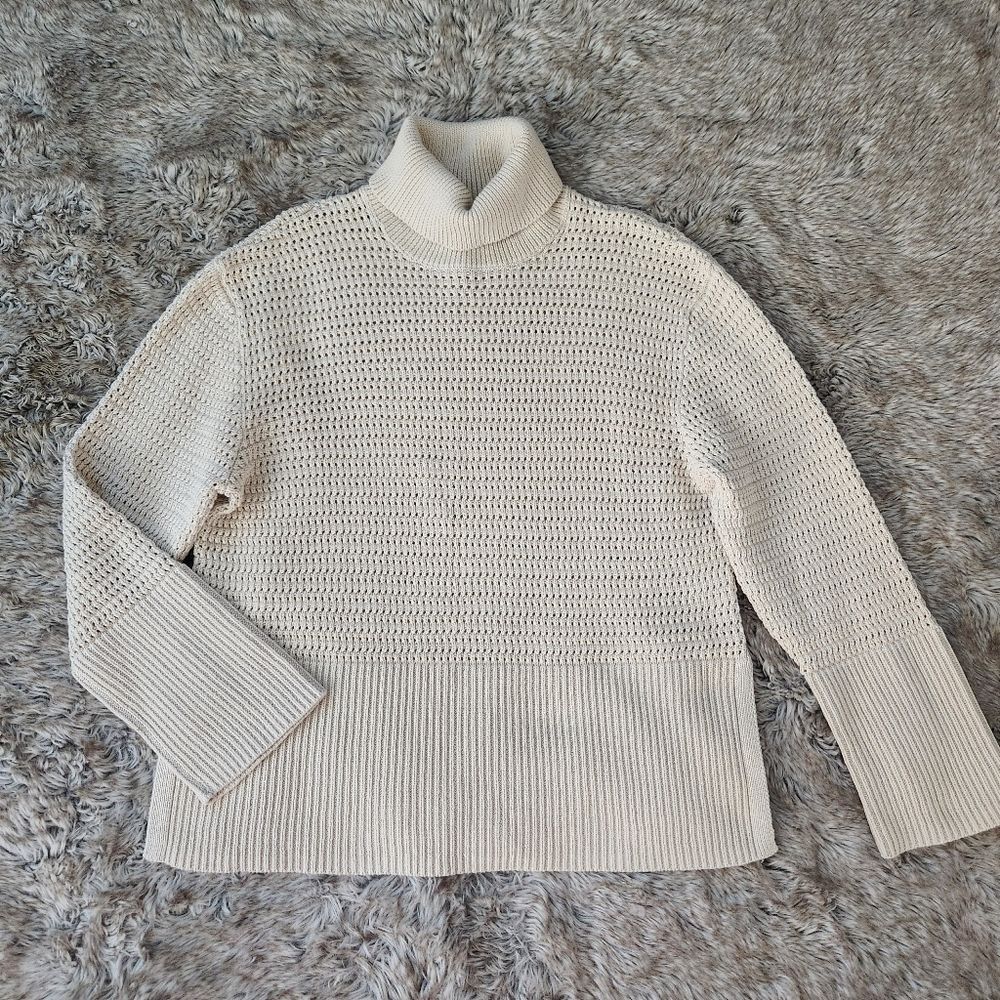 Gap Long Sleeve‎ Turtleneck Knit Sweater Split Bottom Seam Cream Women's Small